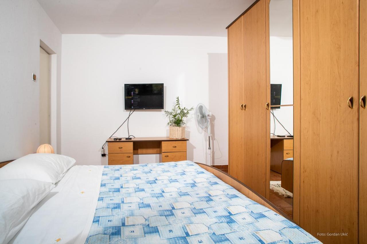 Apartman Luka Rovigno Esterno foto