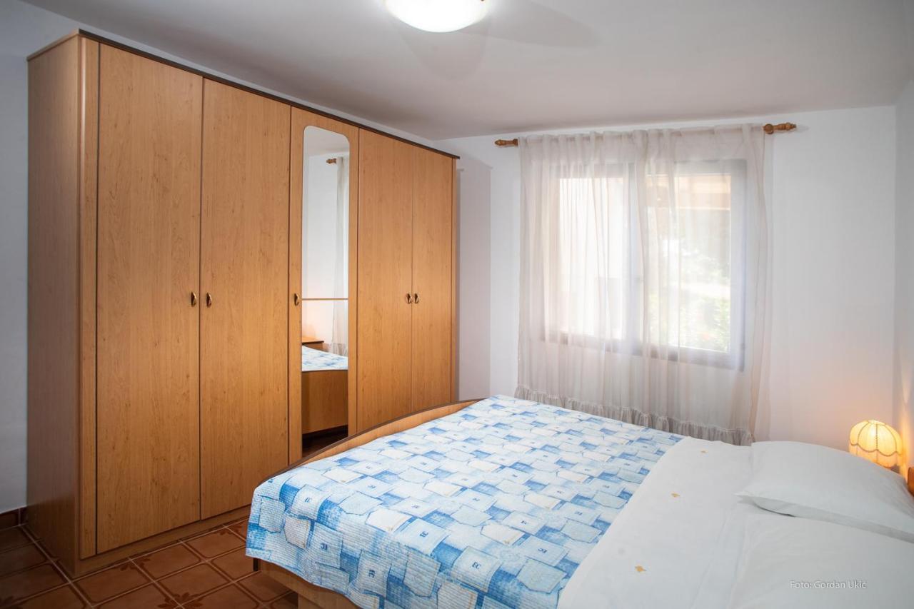 Apartman Luka Rovigno Esterno foto