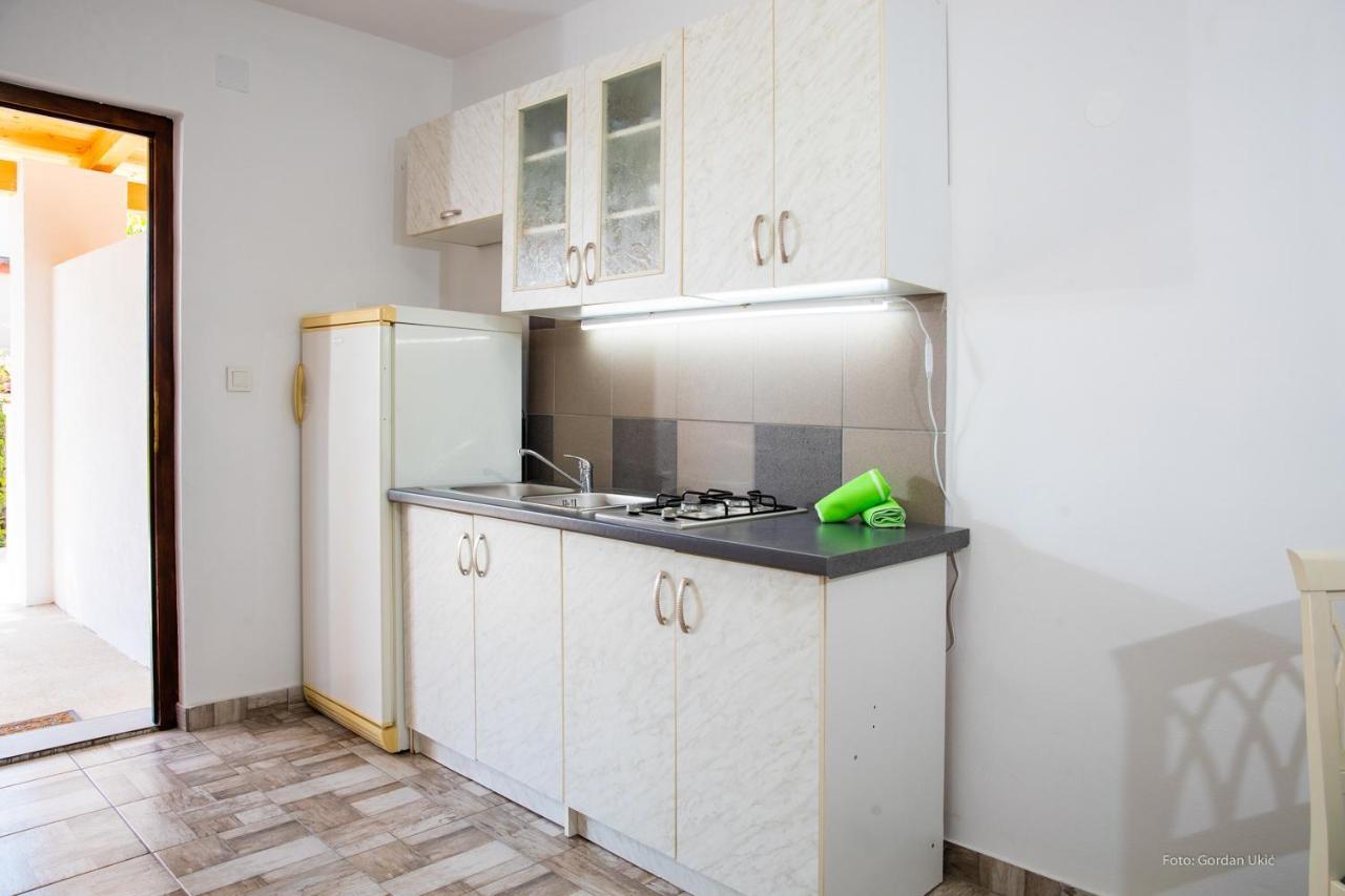 Apartman Luka Rovigno Esterno foto